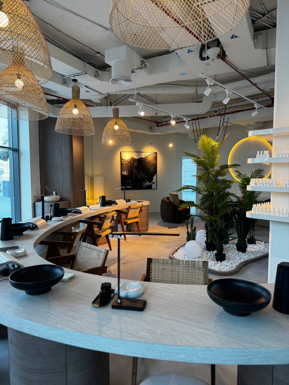 retail-reception-salon-interior-design-dubai-uae-fitout